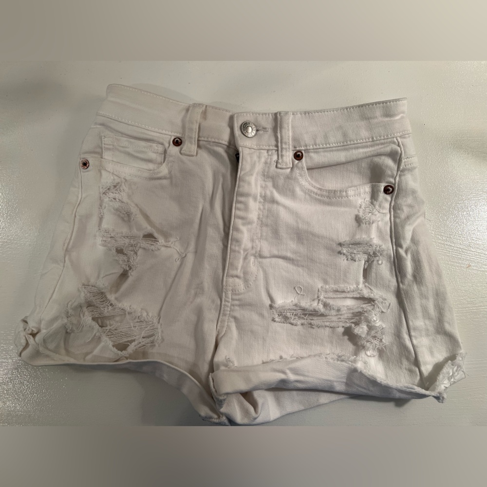 Size 00 white American eagle denim shorts